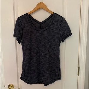 lululemon tee